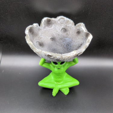 Alien Holding Moon Ashtray | 5.5